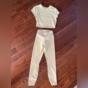 ALO Yoga Warm Butter 2 Pieces Set